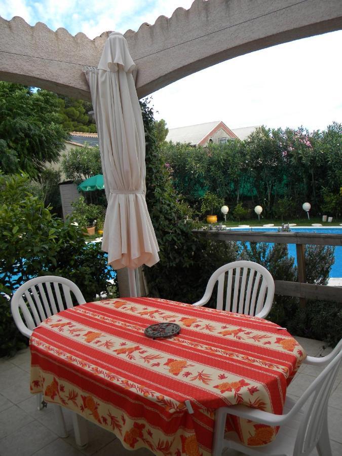 Chez Patrick Roujan Bed & Breakfast Ngoại thất bức ảnh