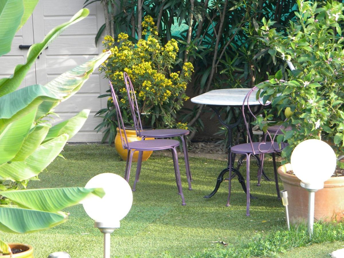 Chez Patrick Roujan Bed & Breakfast Ngoại thất bức ảnh