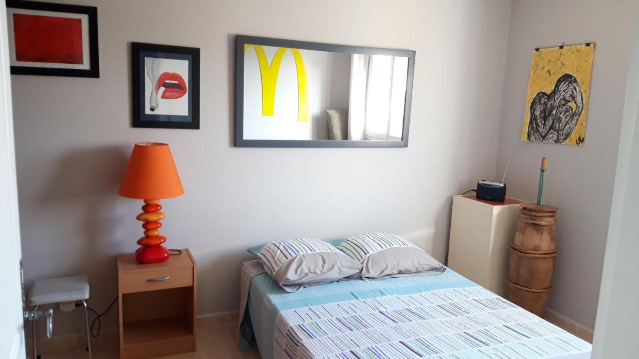 Chez Patrick Roujan Bed & Breakfast Ngoại thất bức ảnh